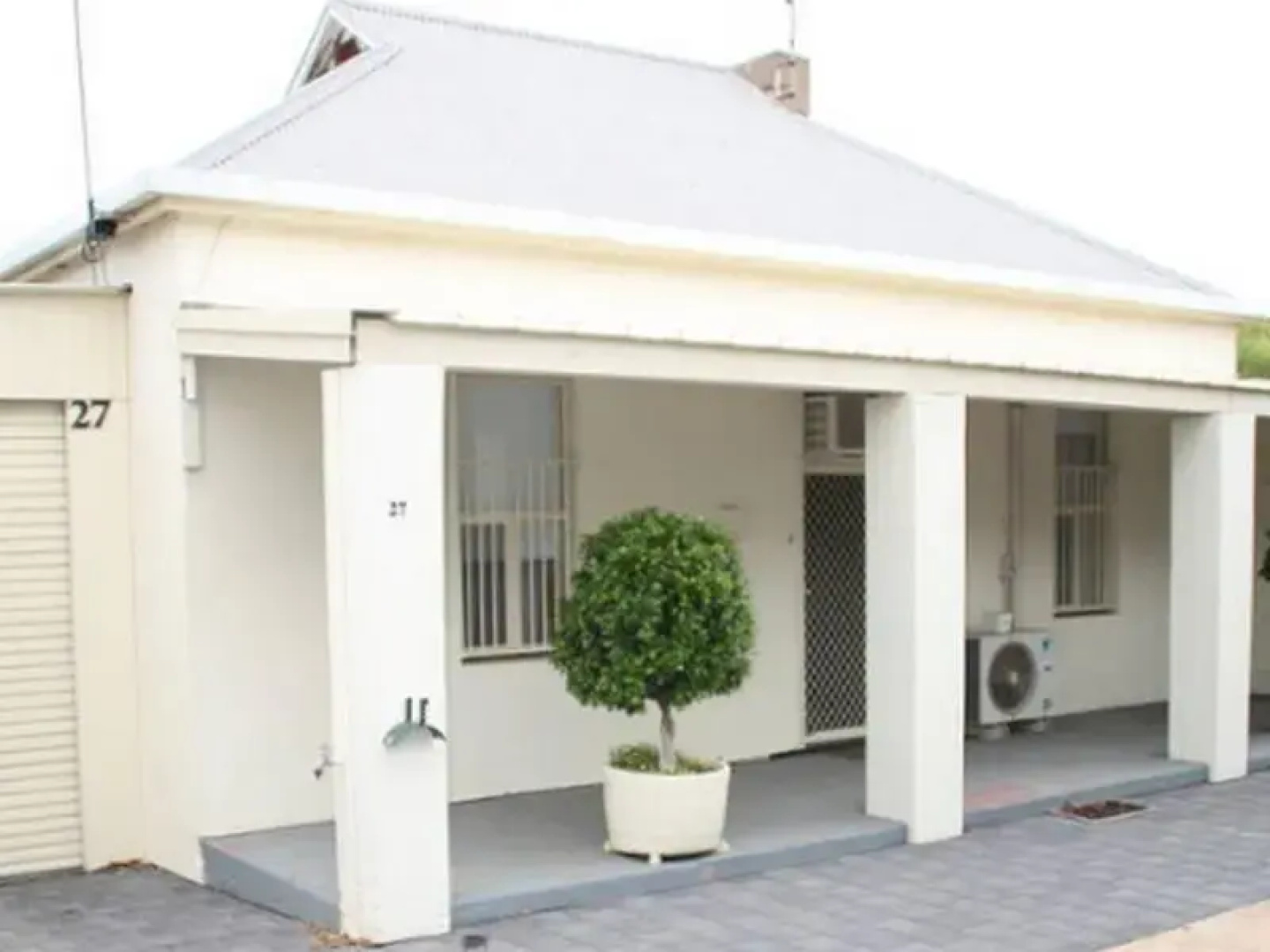 Squatters Cottage