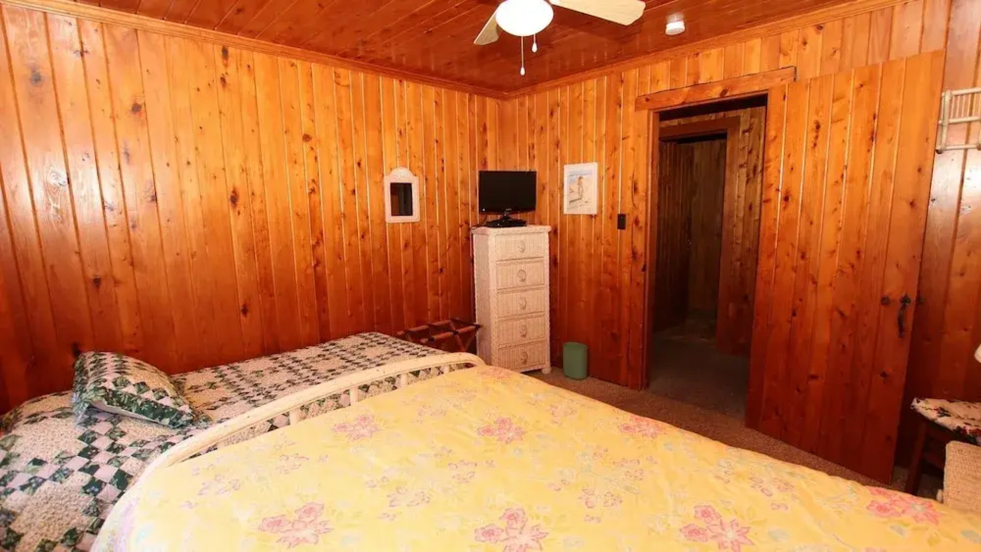 Sweet Virginia Breeze - 5 Br home by RedAwning