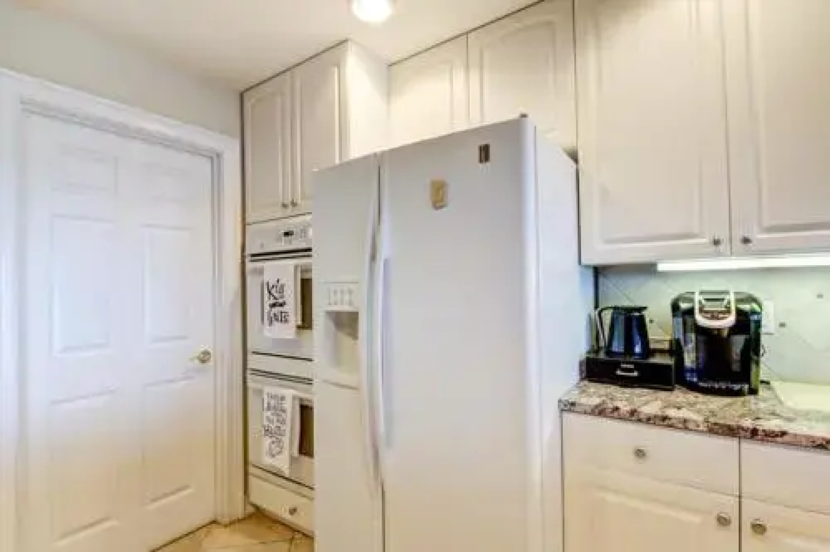 Deluxe Condo at the heart of Main Beach by RedAwning
