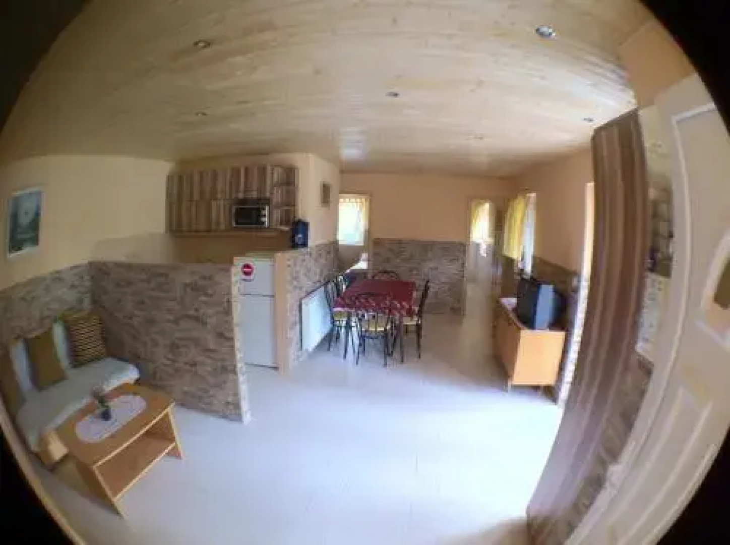 Granada Medencés Apartmanház