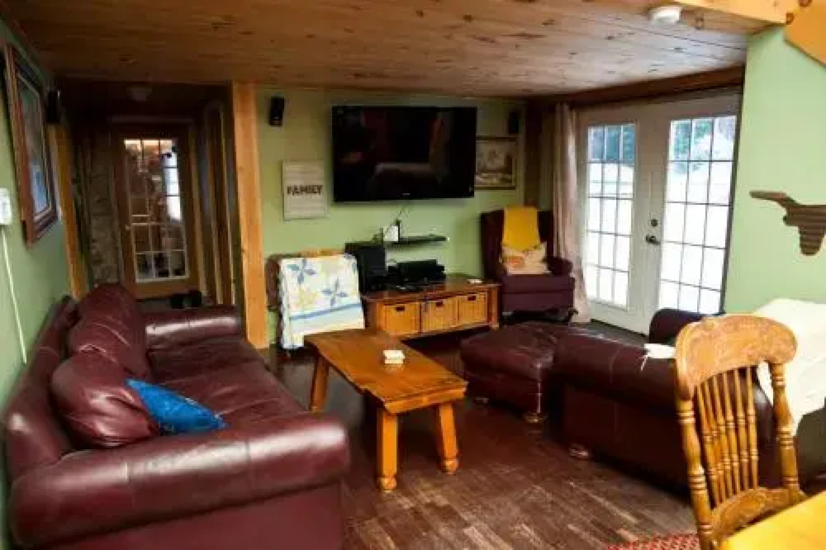 Cozy House on 9 Acres with a Pond