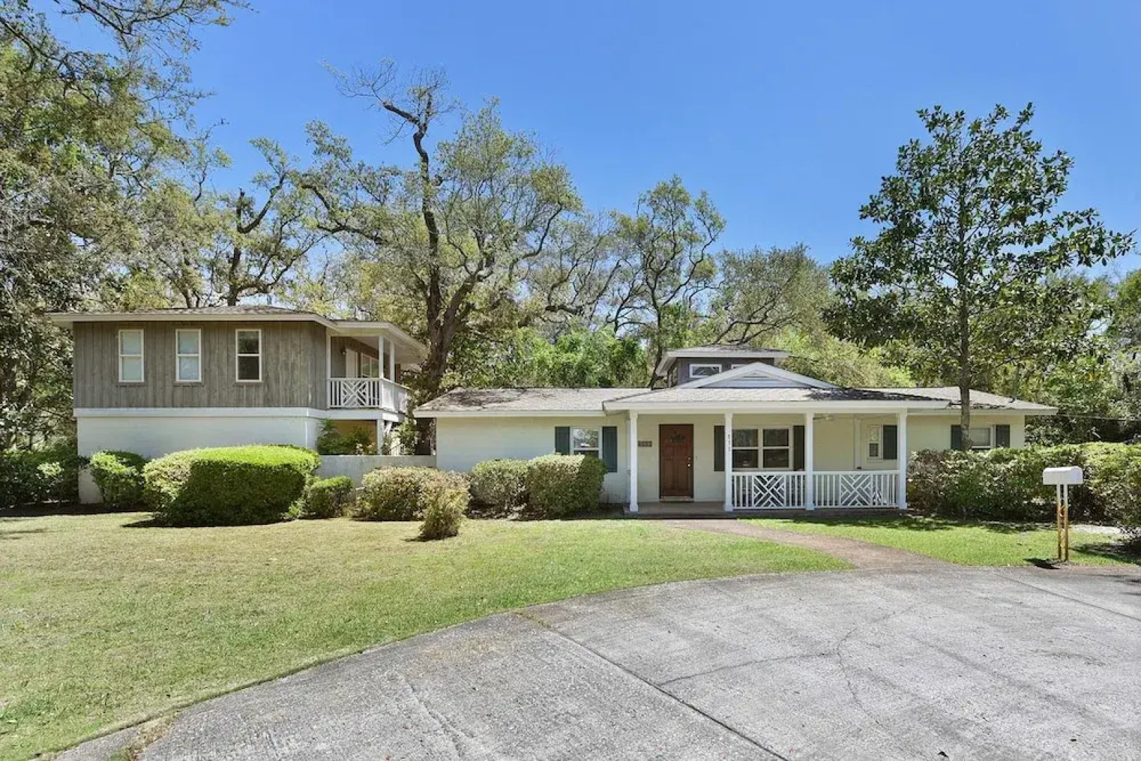 Beach, Love, and Happiness - 4 Br Home