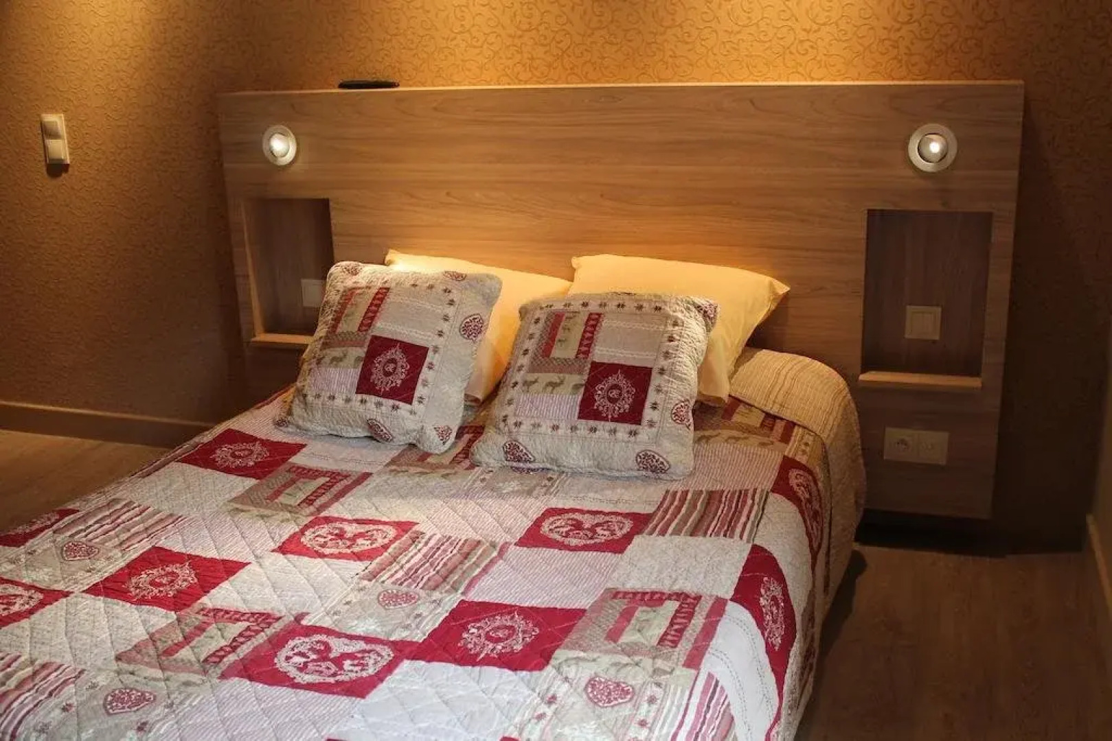 Hôtel Restaurant Aux Genêts dOr