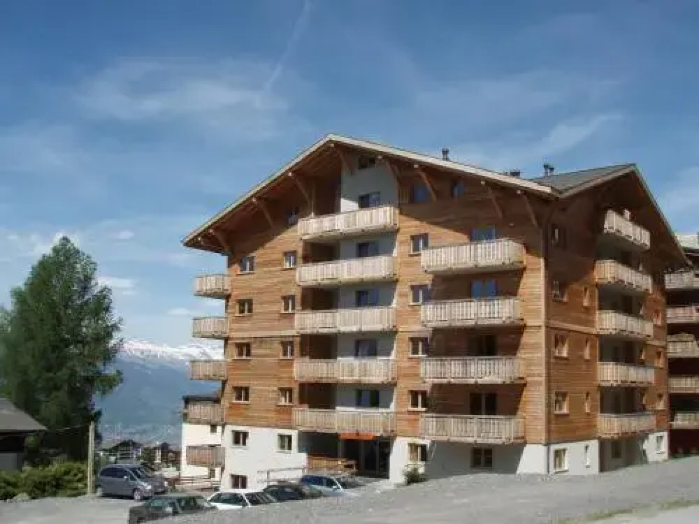 Alpvision Residences Pracondu