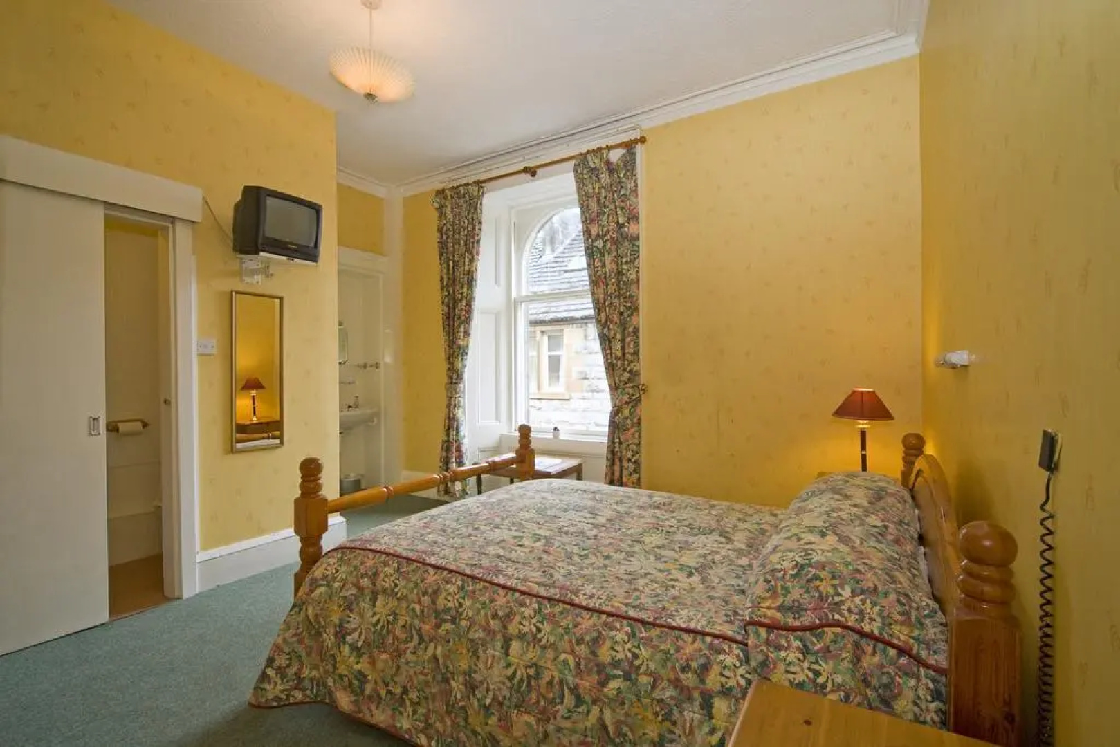 Balmoral Inn
