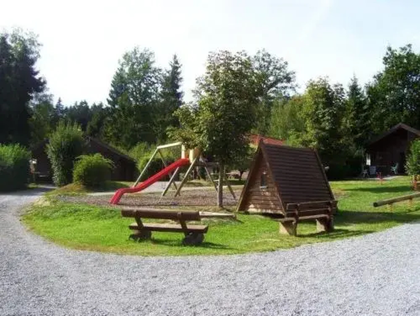 Komfortables-Ferienblockhaus-Nr-27-56-qm-bis-4-Personen-Viechtach-Jaegerpark