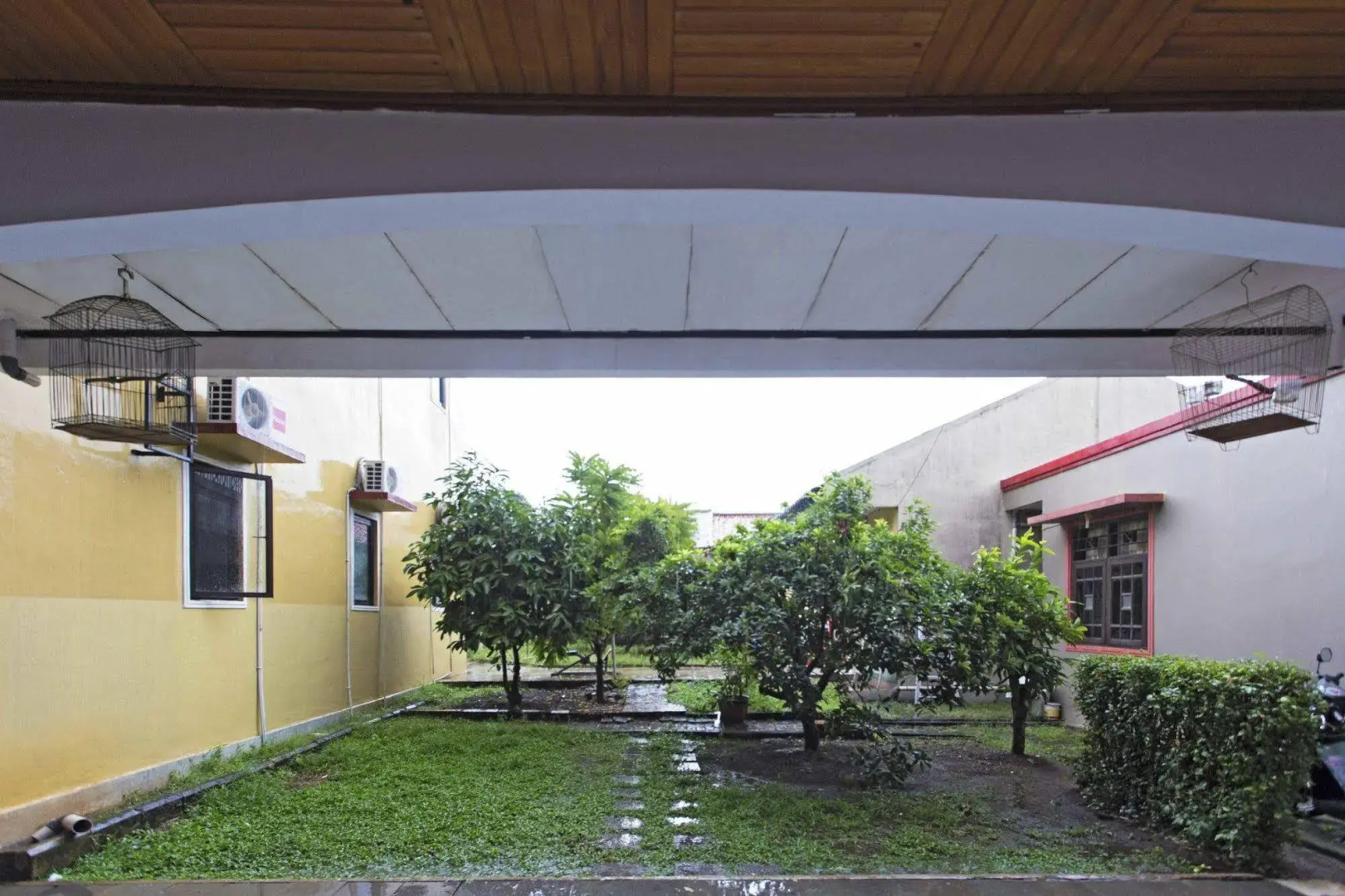 RedDoorz @ Pinang Tangerang