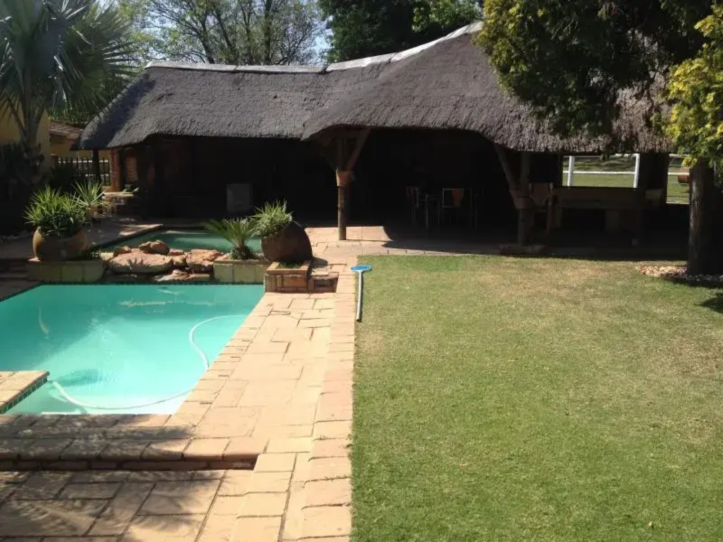 Golden Rose Lodge