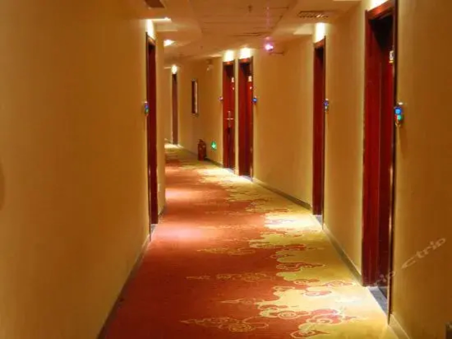 Super 8 by Wyndham Tianshui Tai Shan Bei Lu