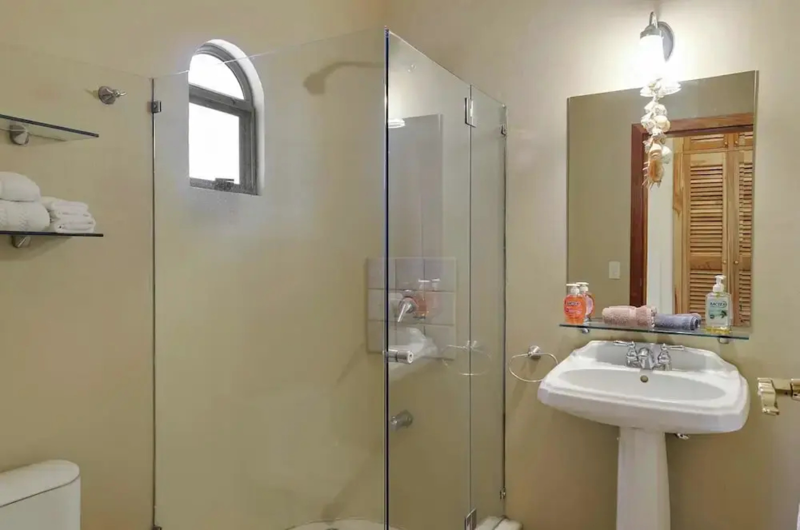 2BR Condo up in the hills of Tamarindo by RedAwning