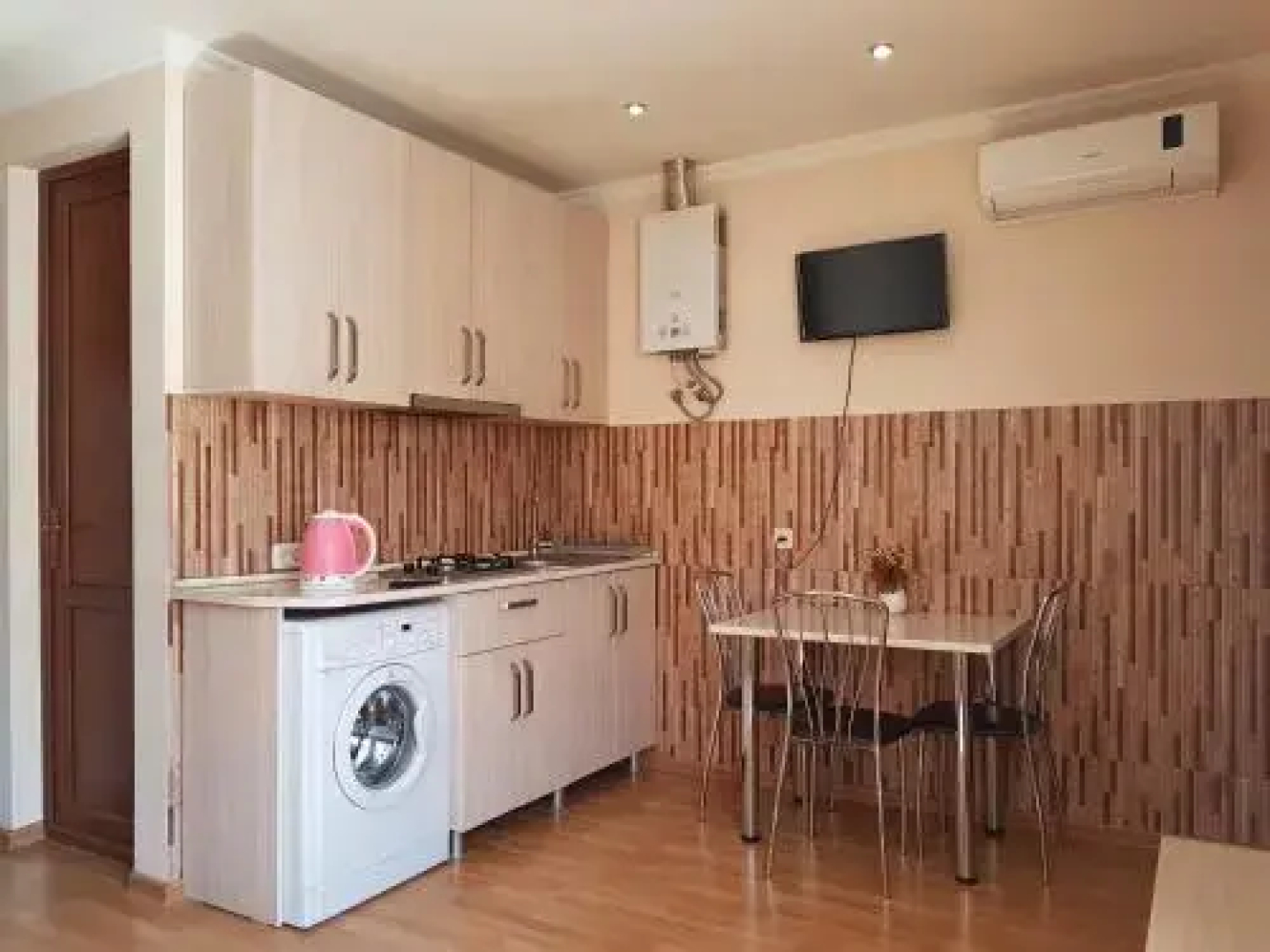 Nukri Guesthouse