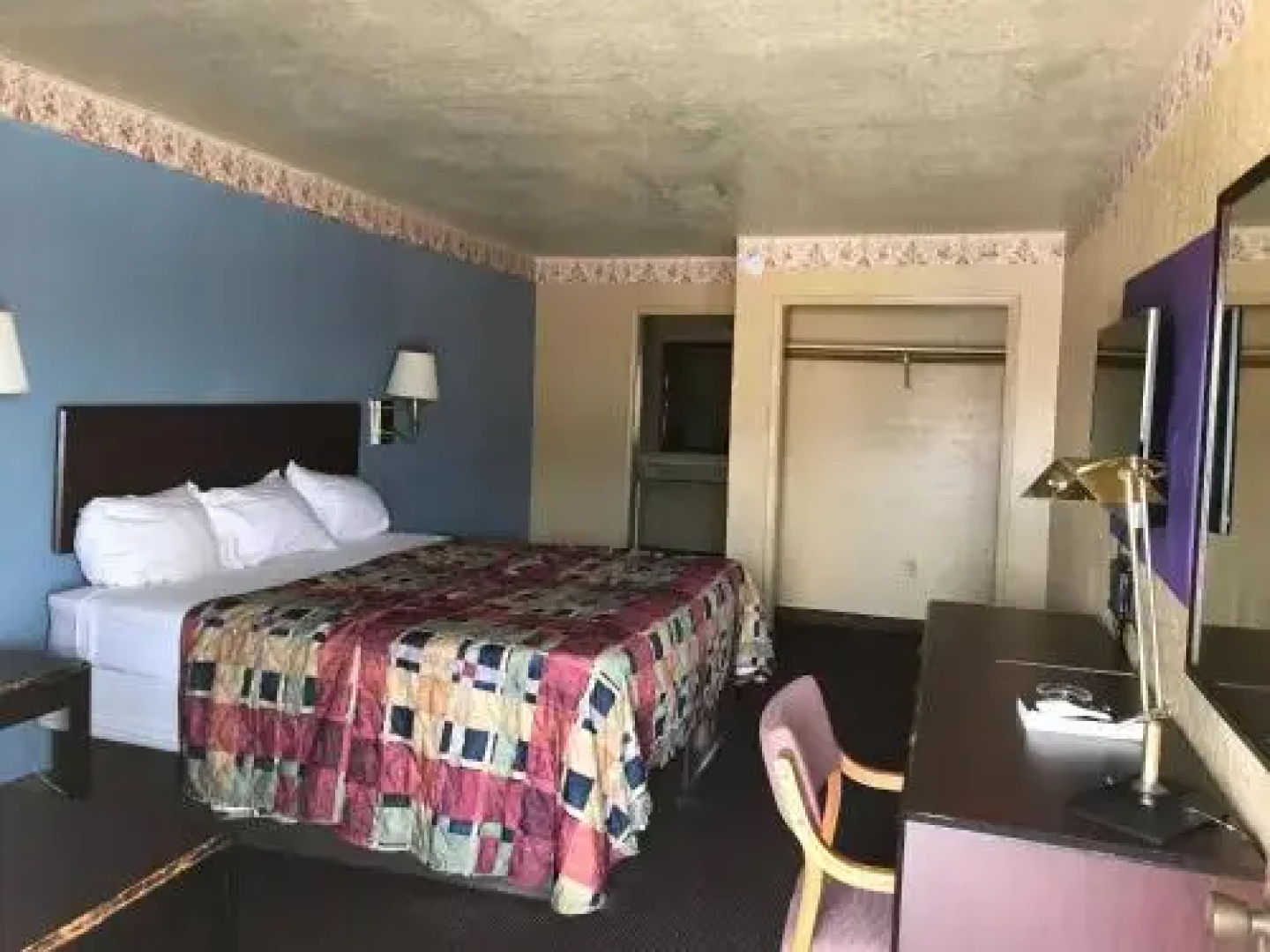 Delux inn