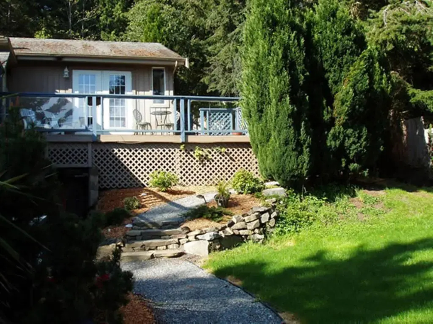 Arbutus Point Oceanfront B & B