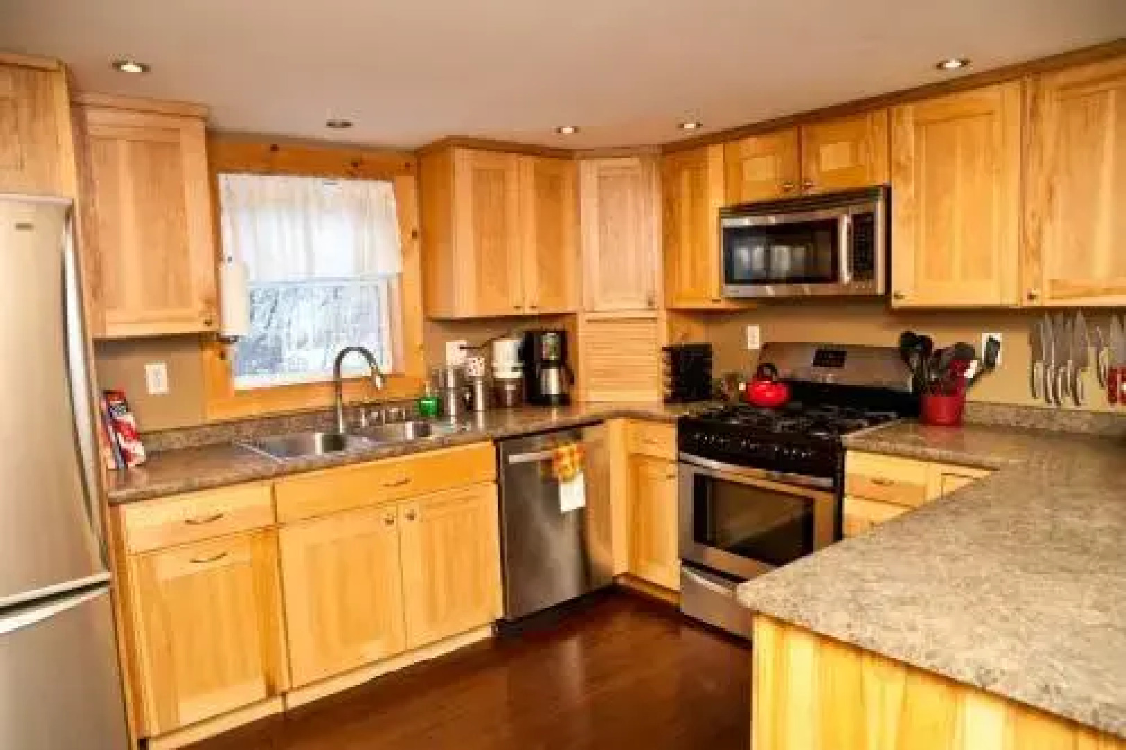 Cozy House on 9 Acres with a Pond