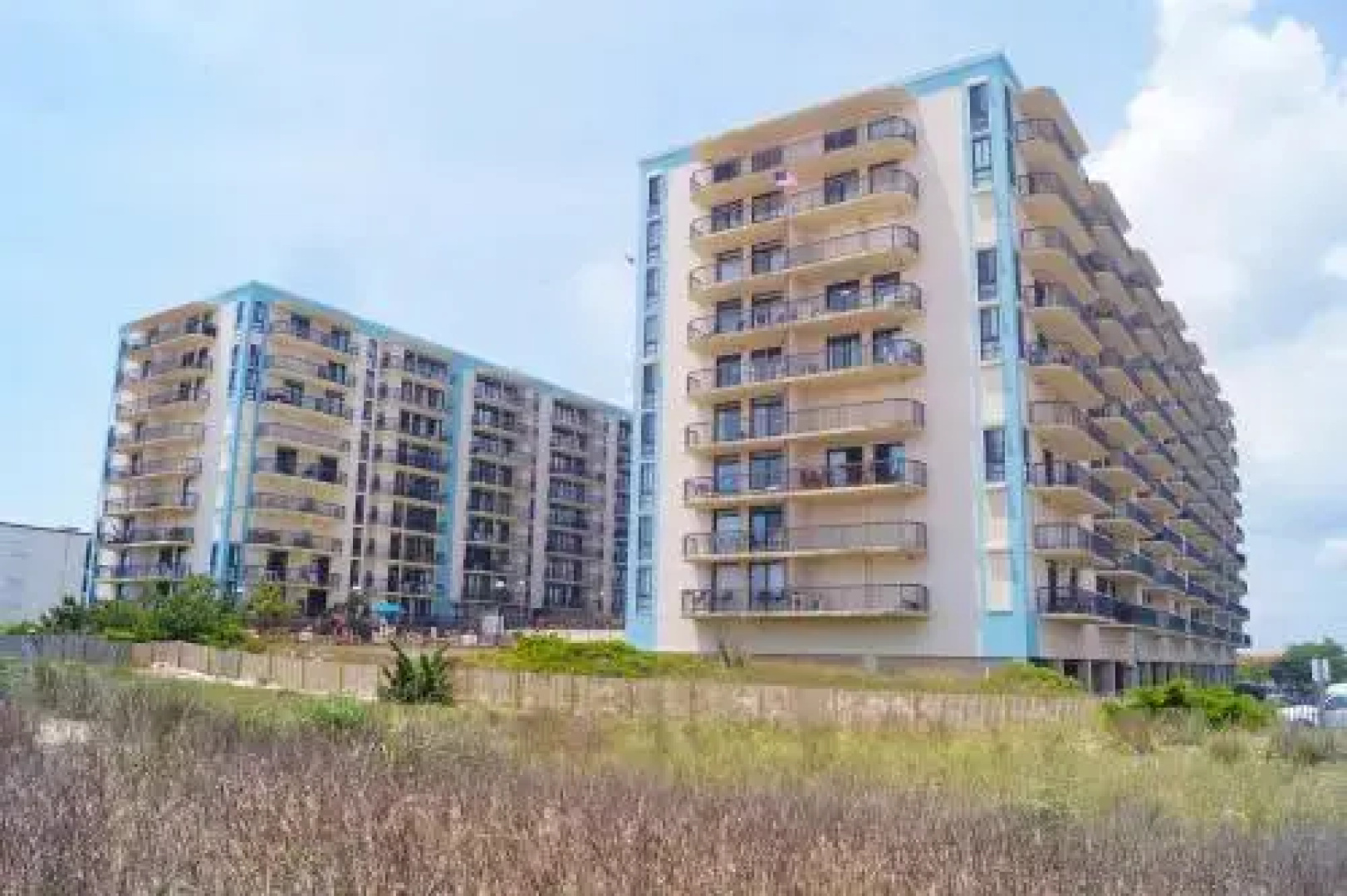 Braemar 503N 2 Br condo by RedAwning