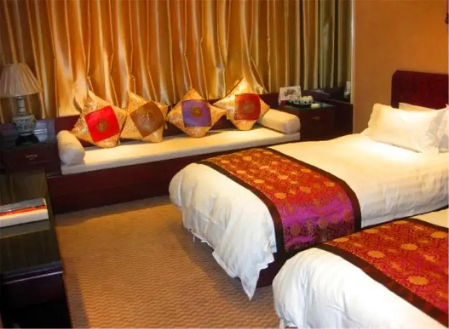 Qufu Mingzuo Xingtan Hotel