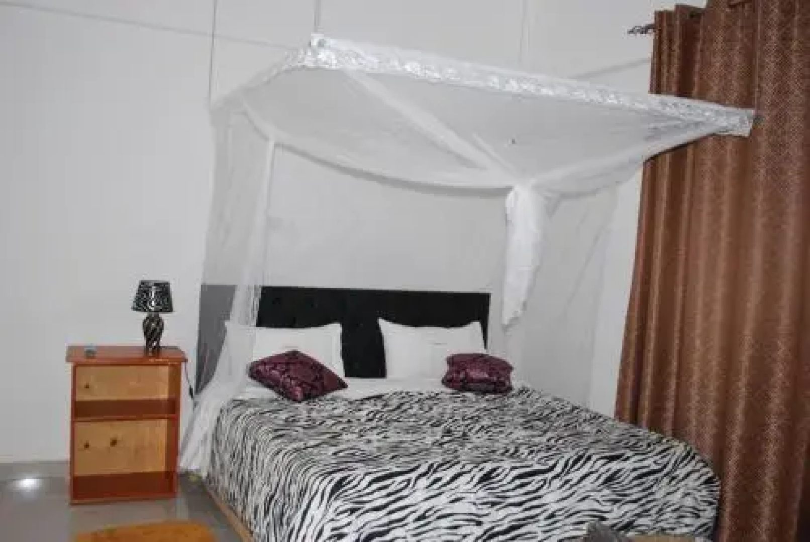 Garden Courts Hotel