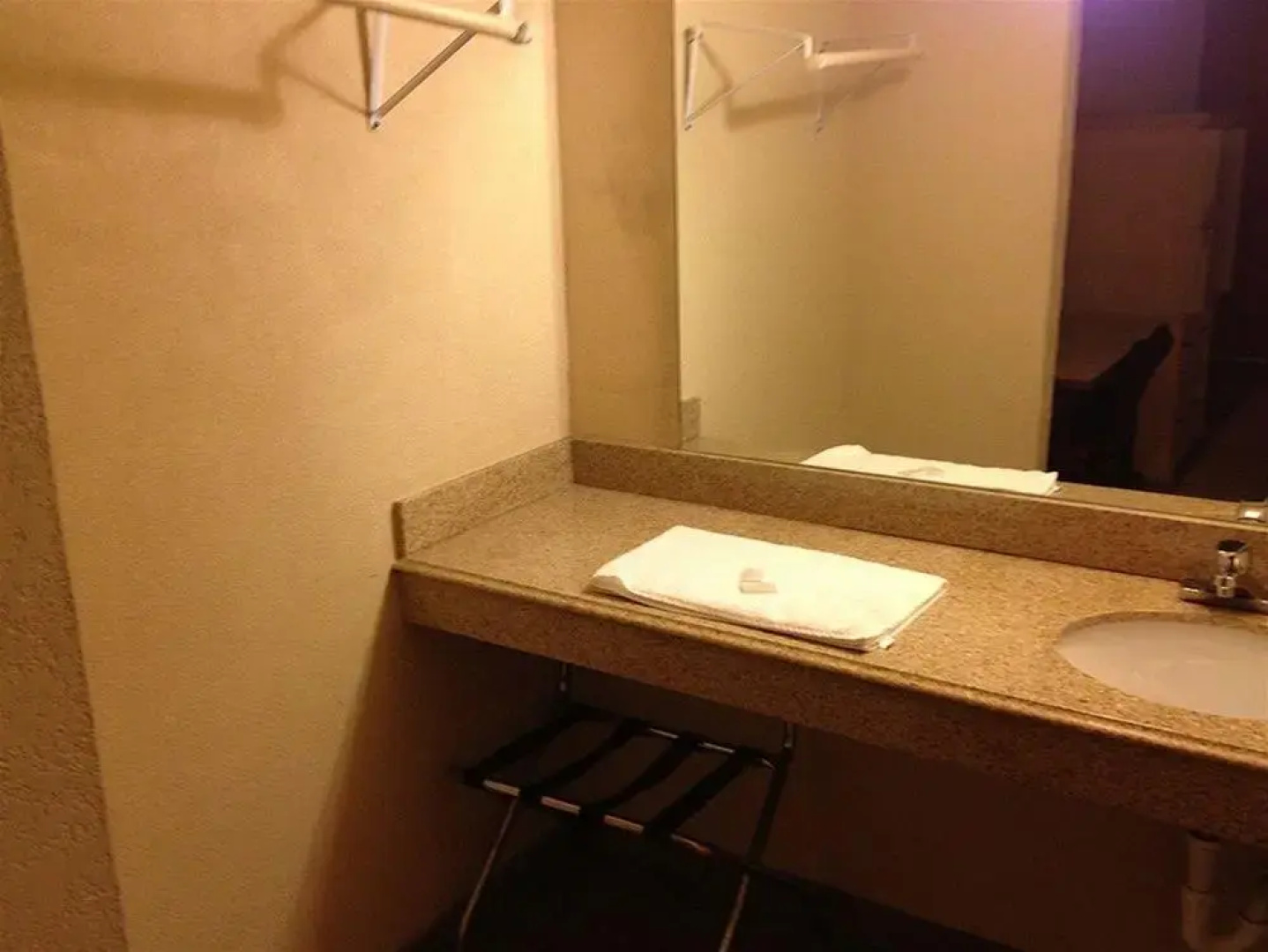 Su Casa Inn & Suites