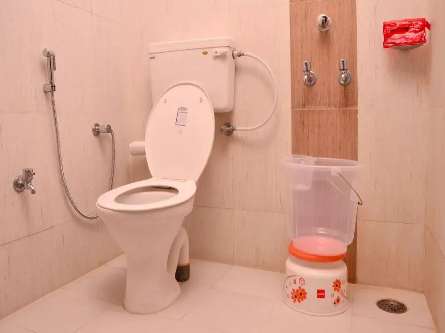 OYO 2222 Hotel Bhumi