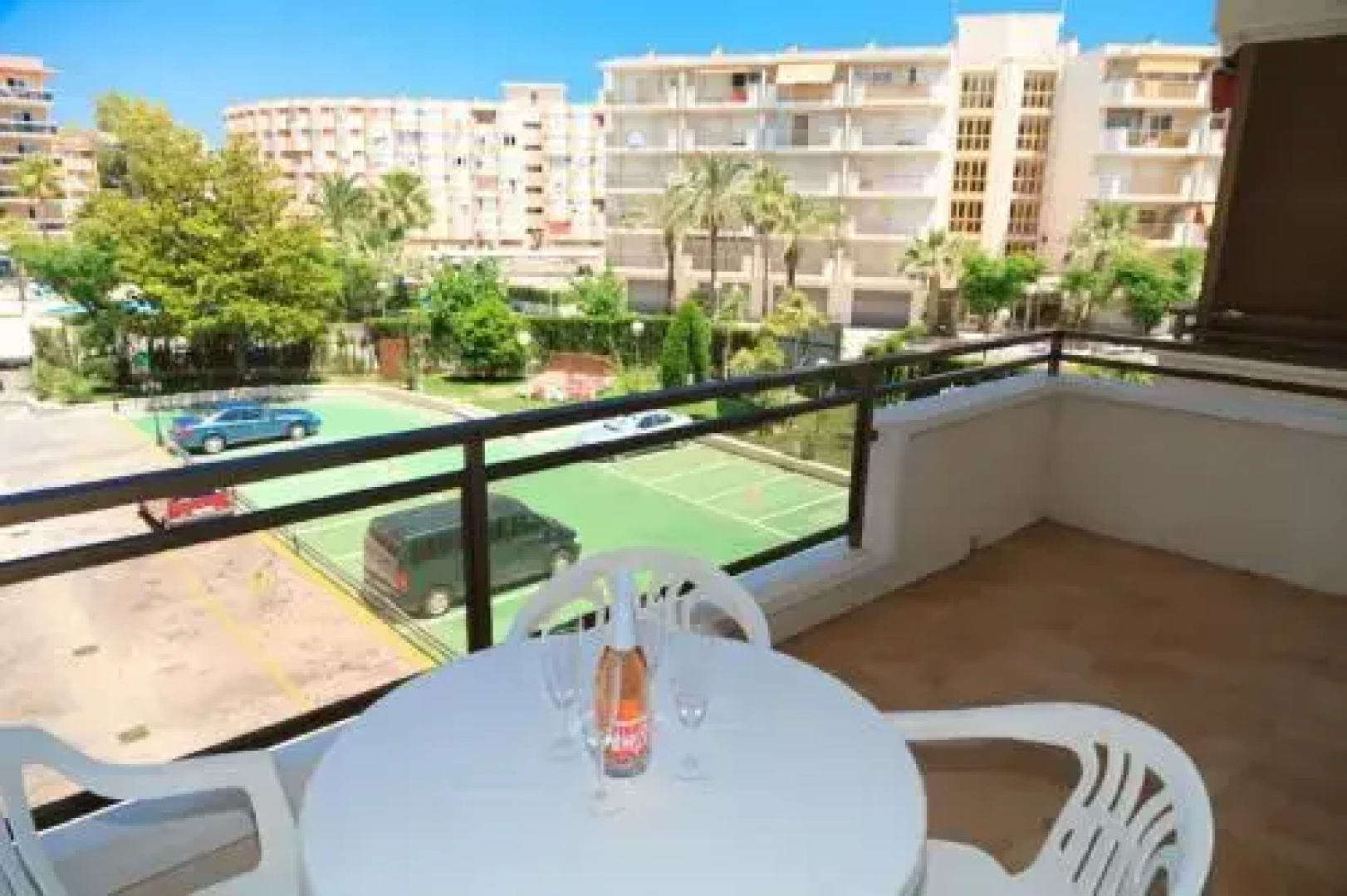 Apartment UHC Aquamarina