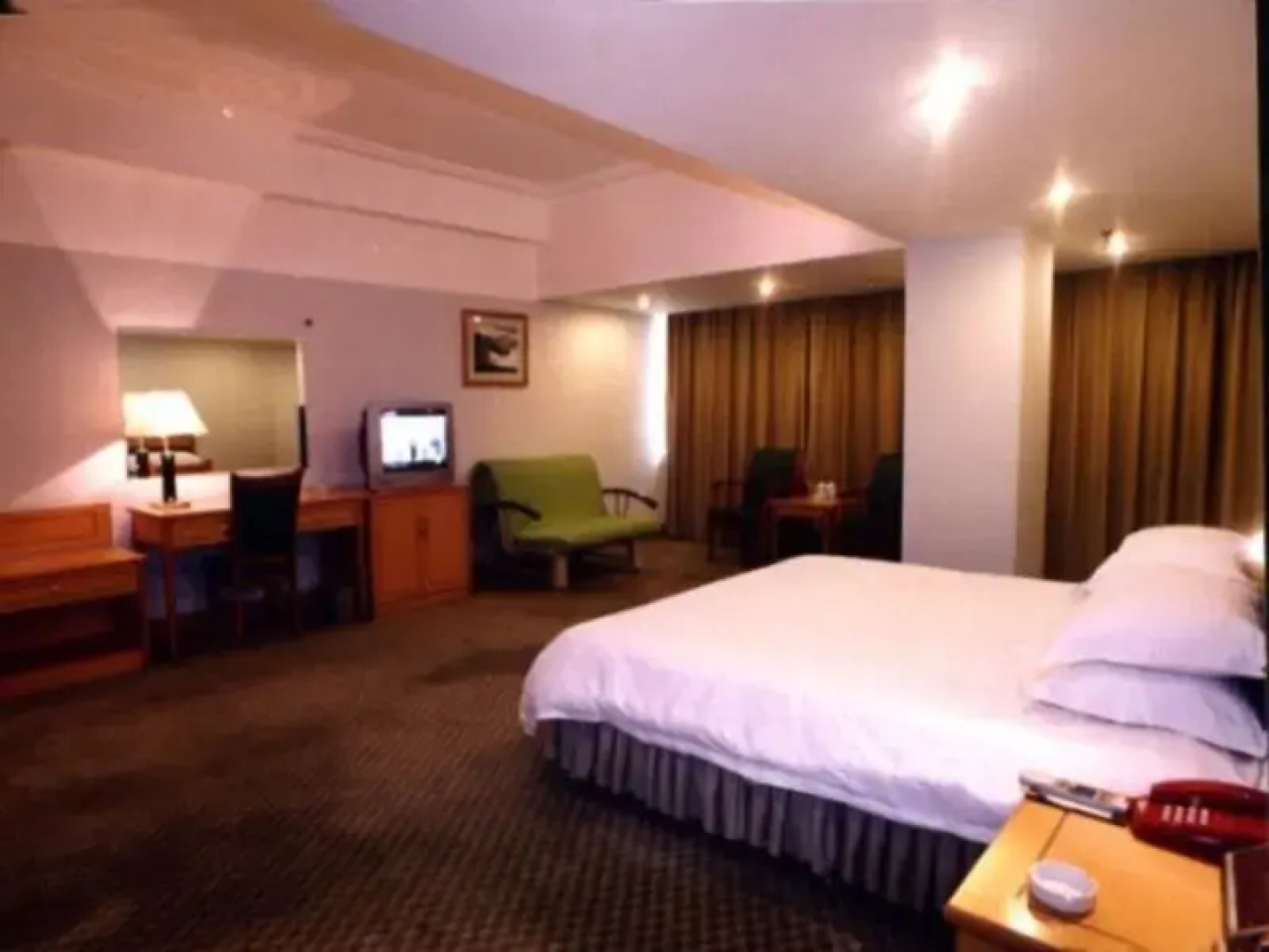Aksu Hongfu Hotel