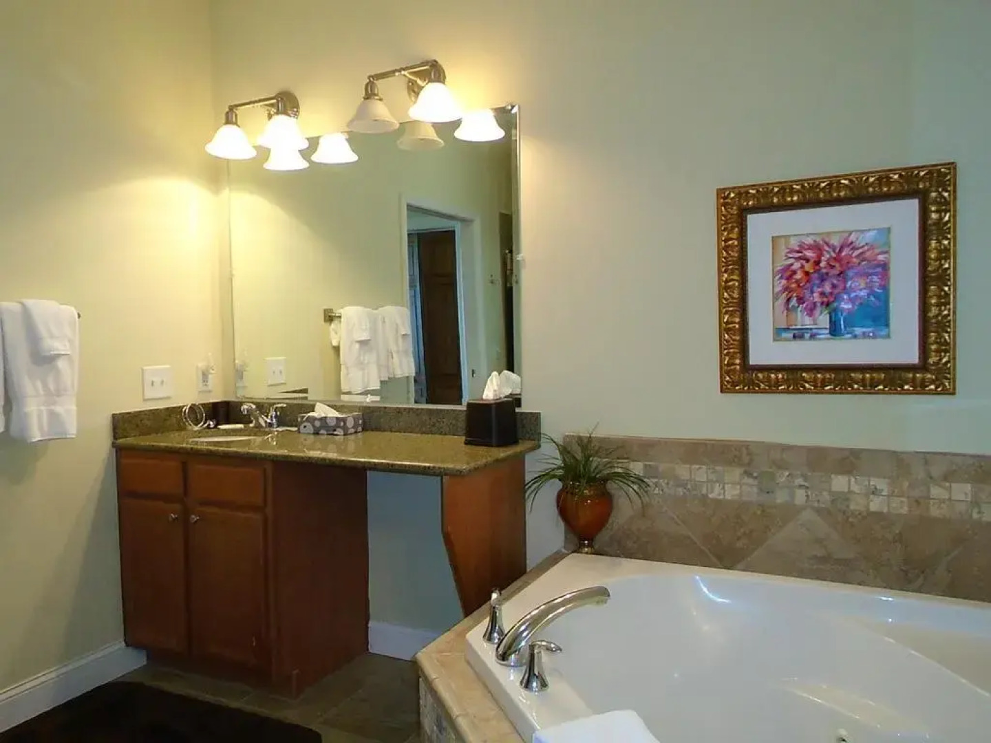 Klonteska Condominiums By VCI Real Estate Services