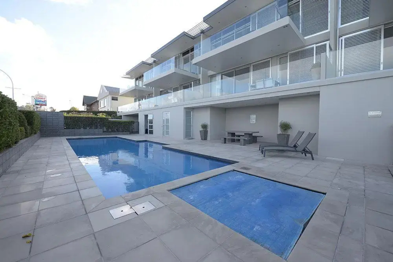 One Ten 4 Apartment by Luxury Lakeside Accommodation