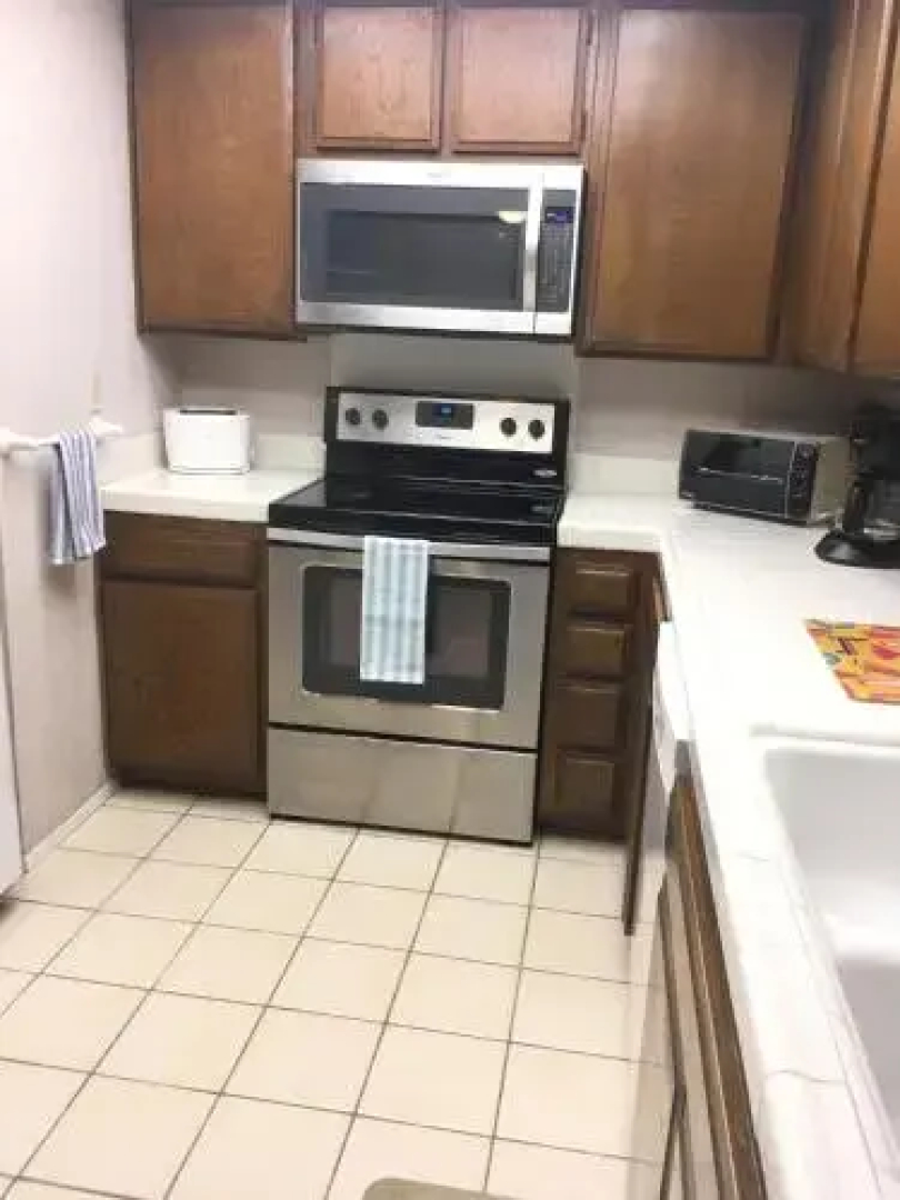 South Sierra - 2 Br Condo