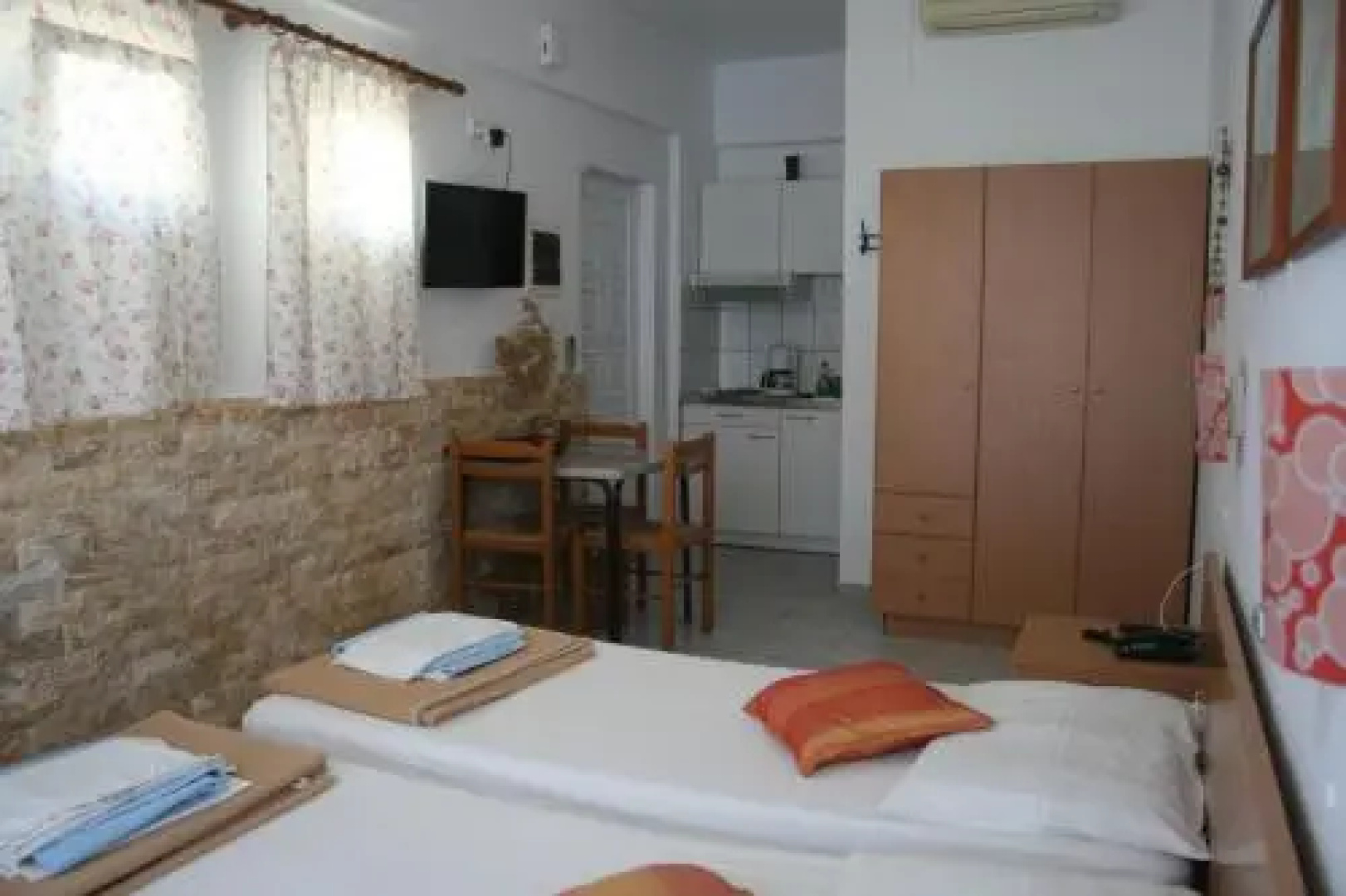 Minoica Beach Apartments