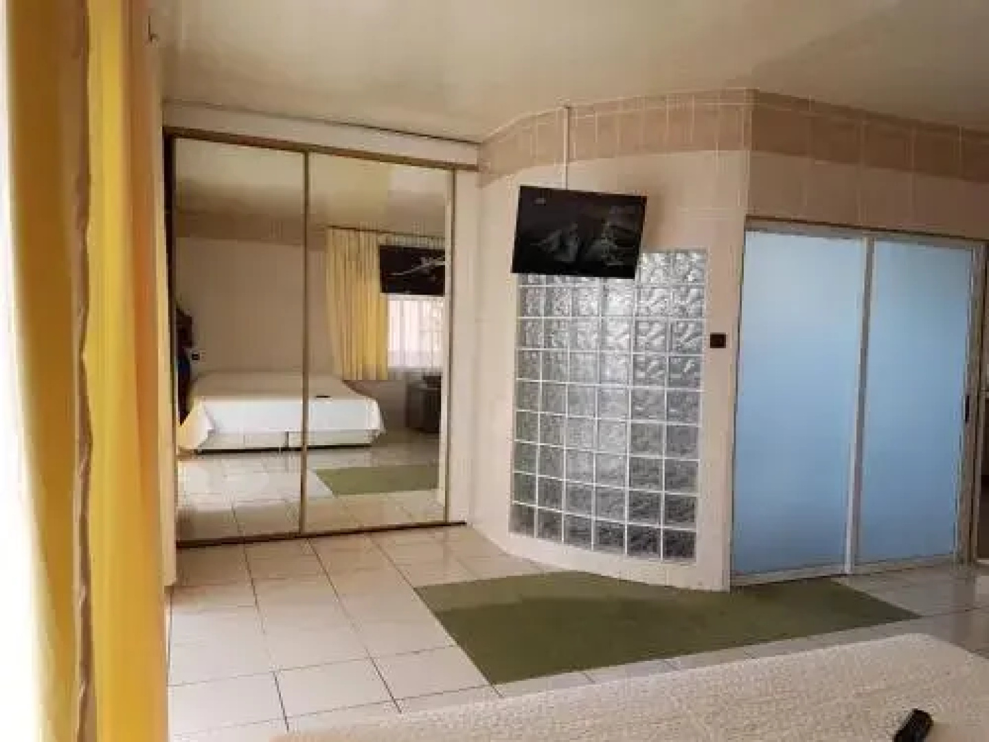 Maya Apartments