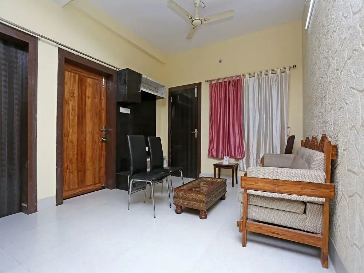 SR Corporate Guest House