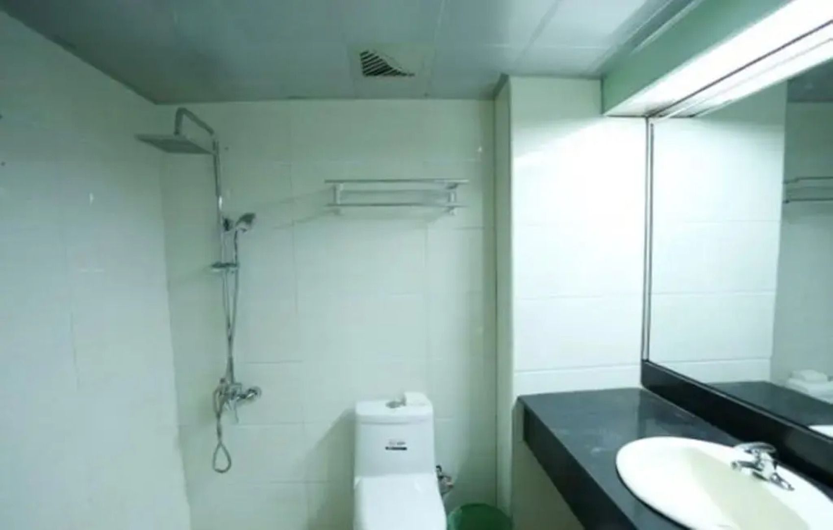 Baofeng Mountain Hotel