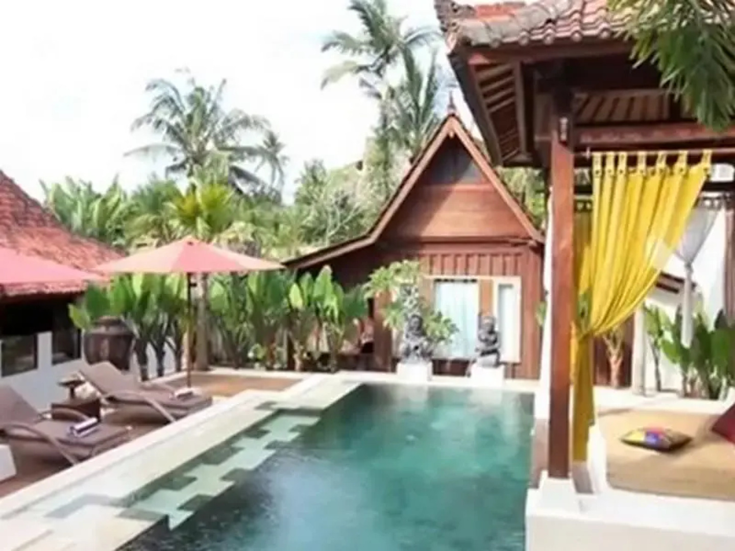 The Prabu House of Art and Villa
