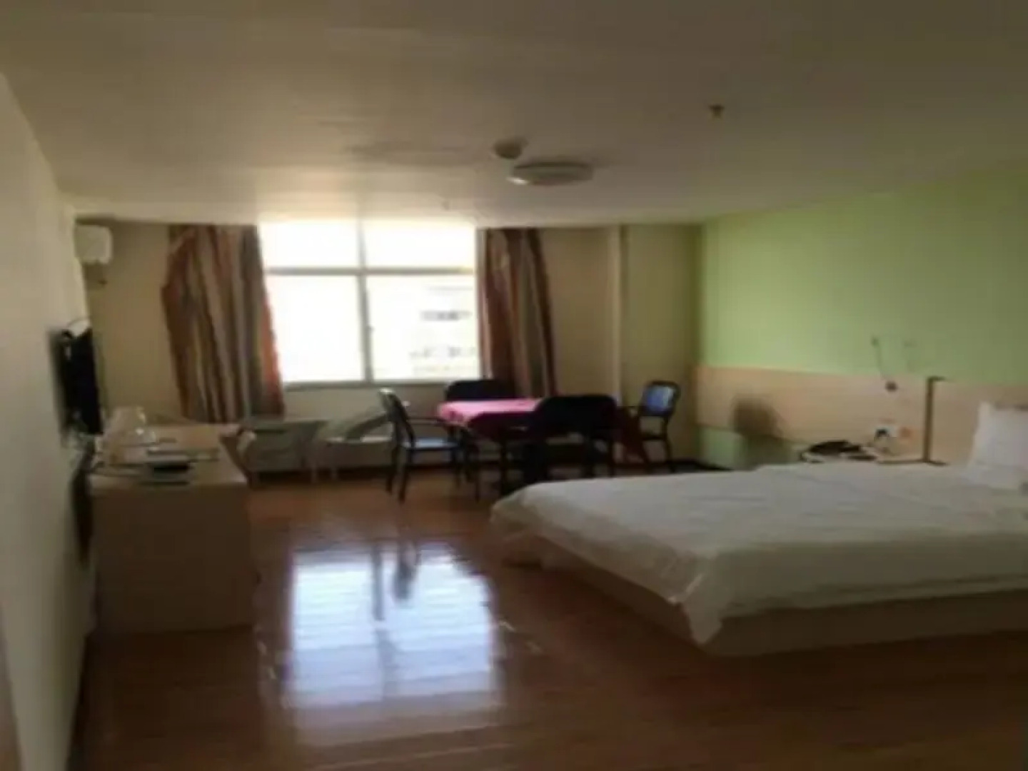 7 Days Inn Dehong Mangshi San Ke Shu Branch