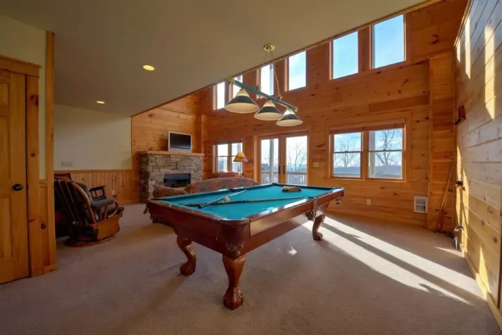 All Decked Out - 4 Br Cabin