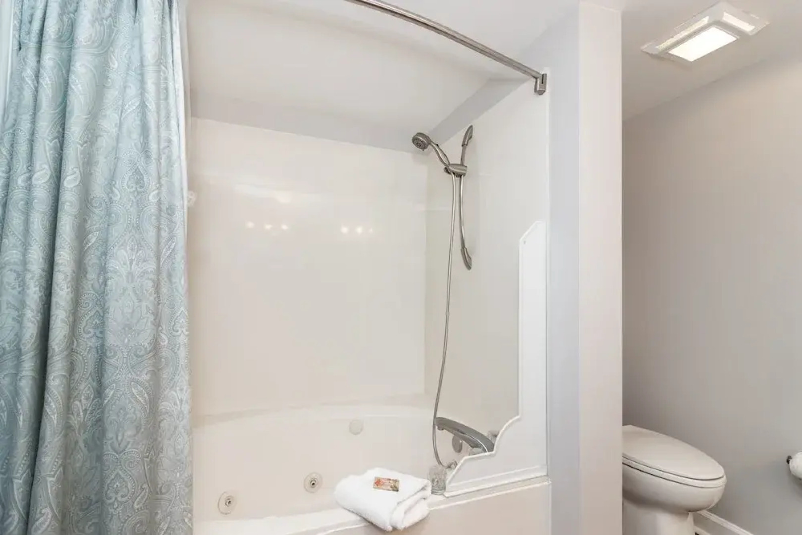 Pelican Isle 510 by RedAwning