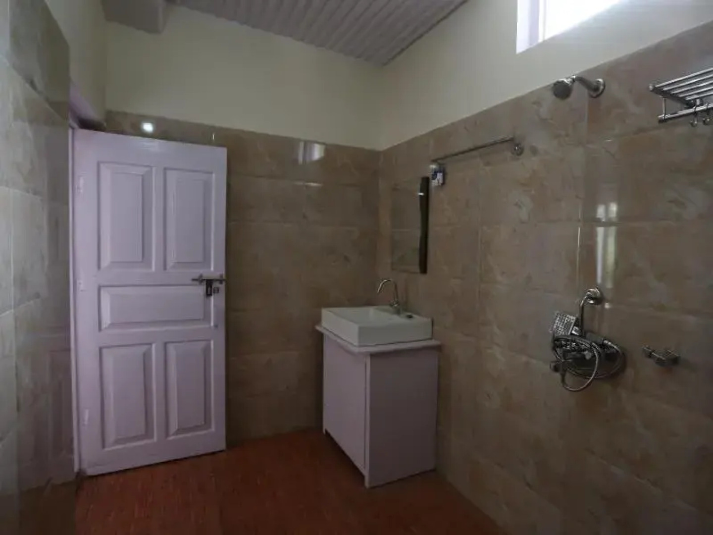 Kasar Rainbow Yoga Retreat