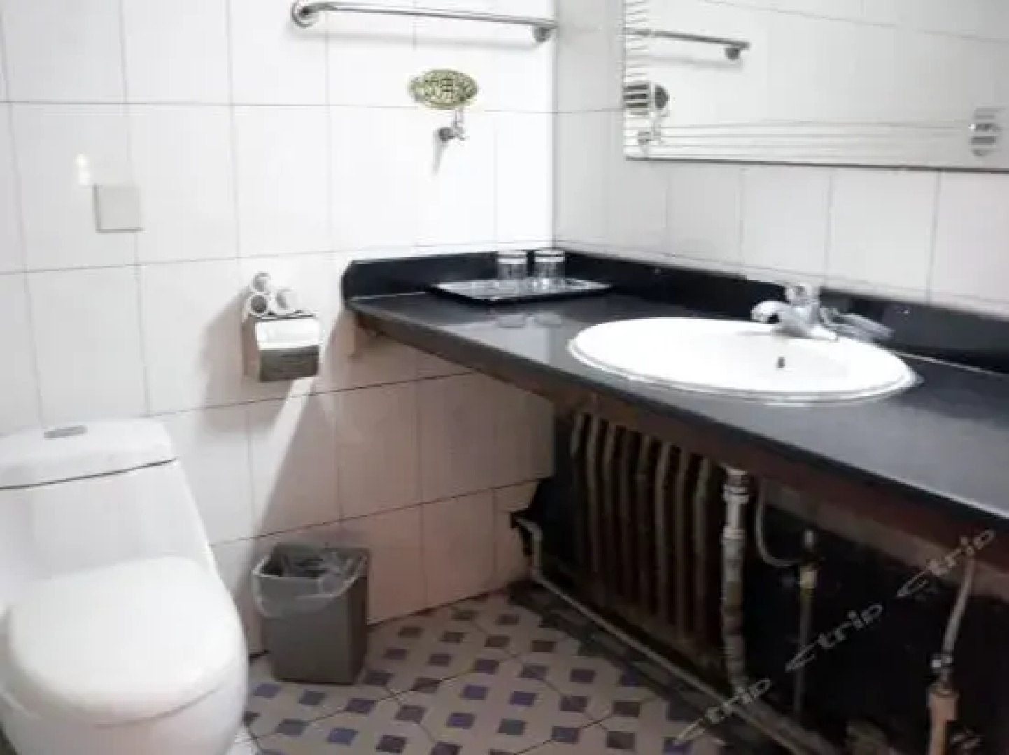 Quwo Sanjin Hotel