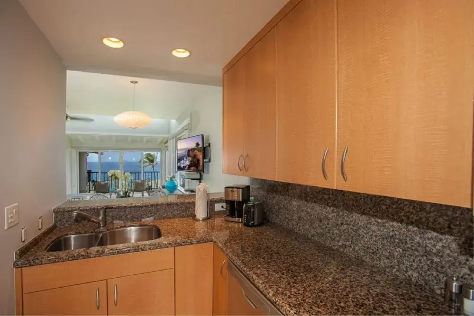 Bay Villa 32B3 Gold Ocean View by RedAwning