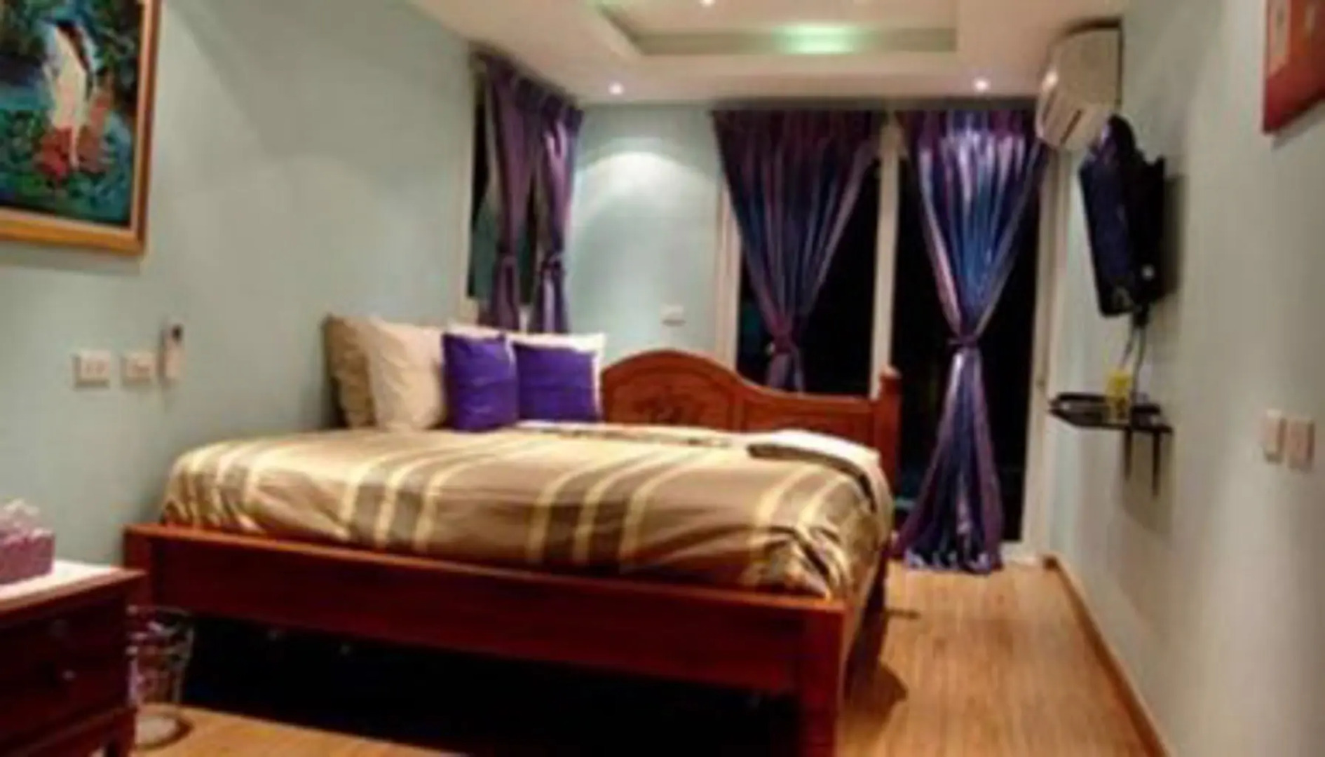 The Bee & B Guest House