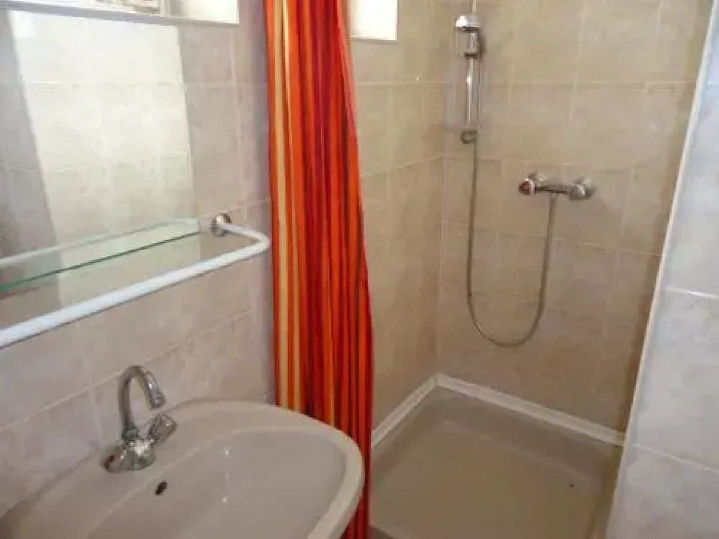 Holiday Apartmanház