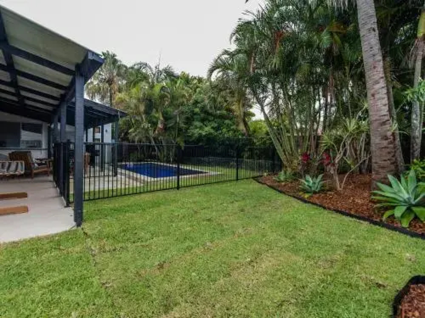 Sunny Coast Shack Pet Friendly Houses
