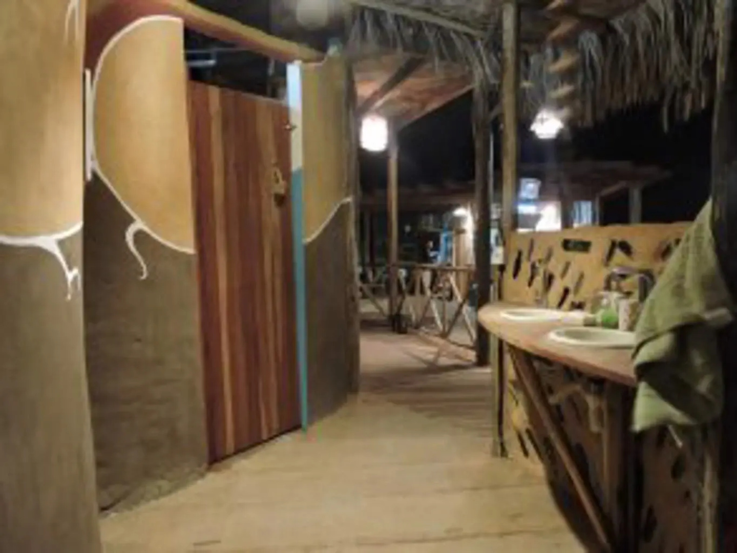 Raízes Eco Hostel