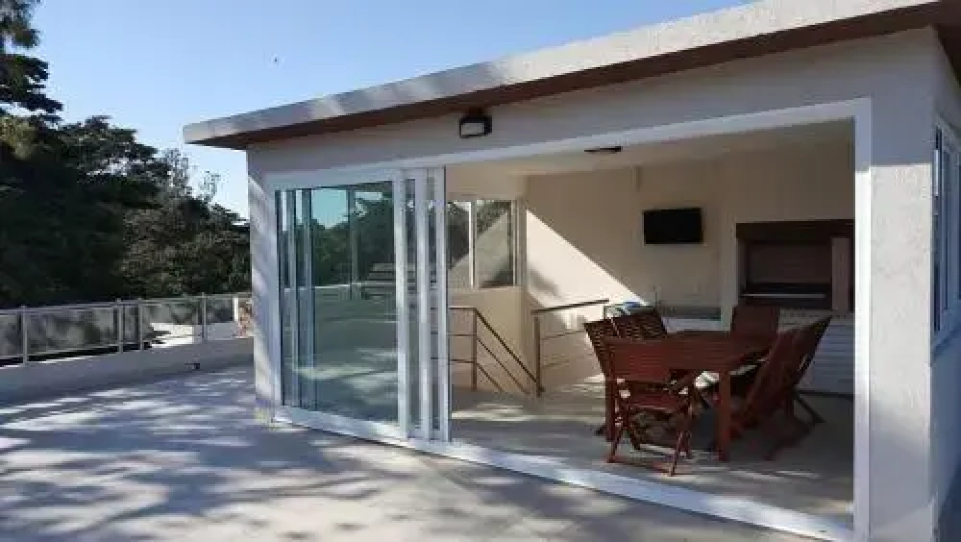 Aqualina Luxury Suites