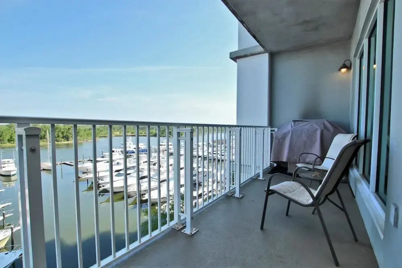 Wharf 405 - 2 Br condo