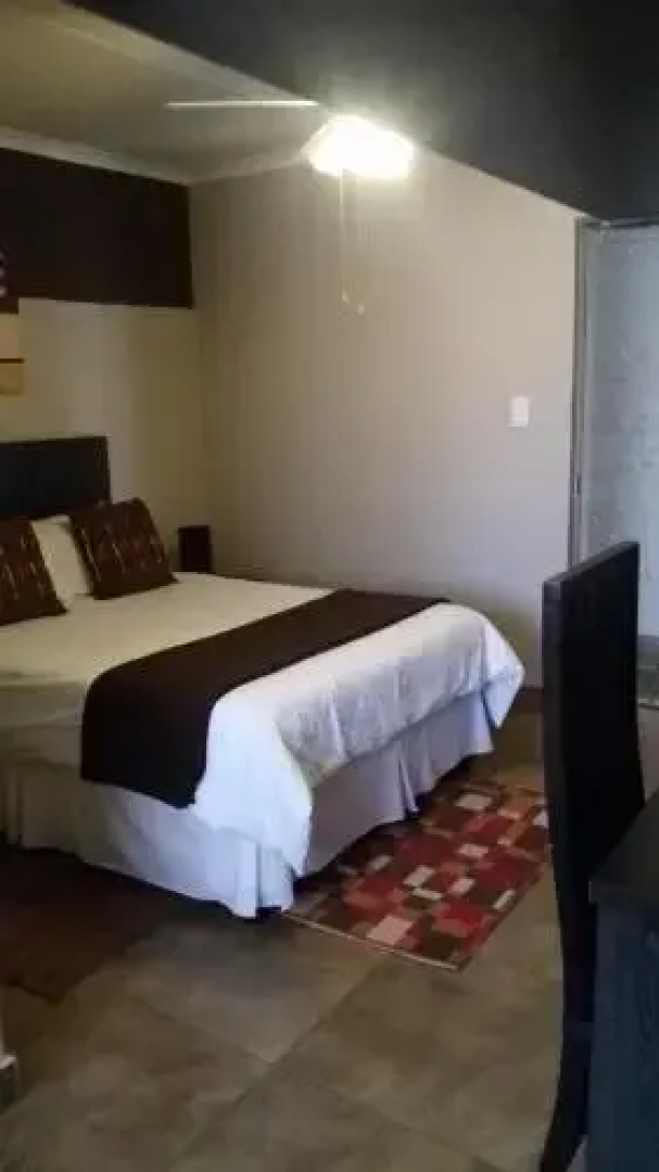 Mzanzi Rock Guest House BnB