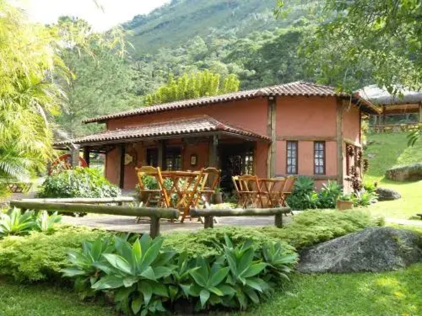 Country Ville Hotel