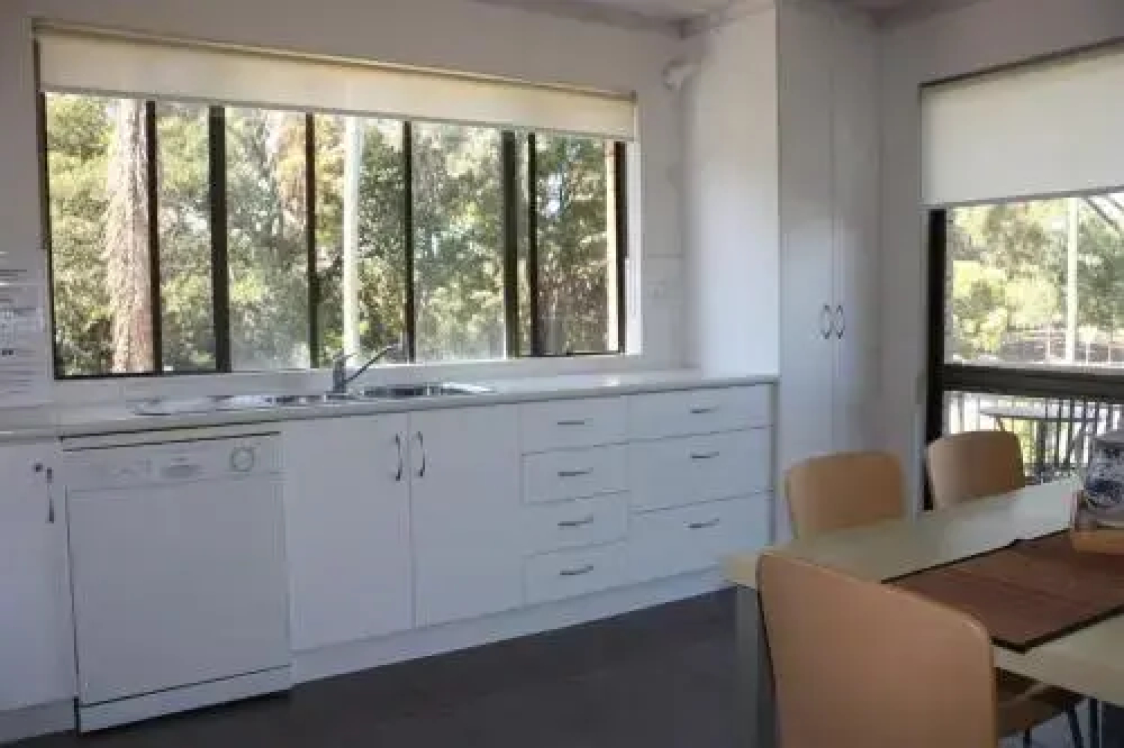 Close to Surf Beach, Surf Club, Hotel and Shops - Boyd St, Woorim