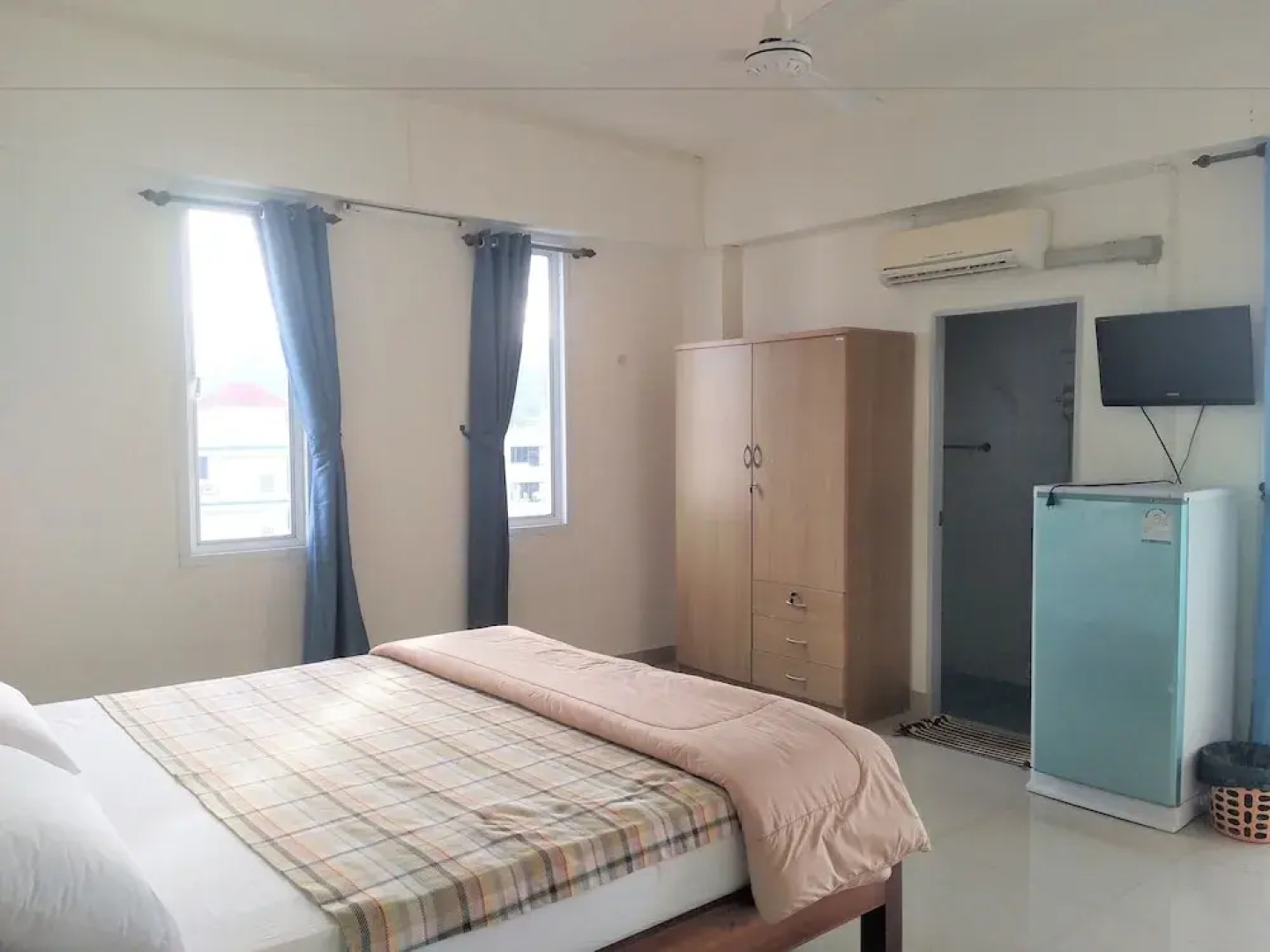 Kularb Service Mansion