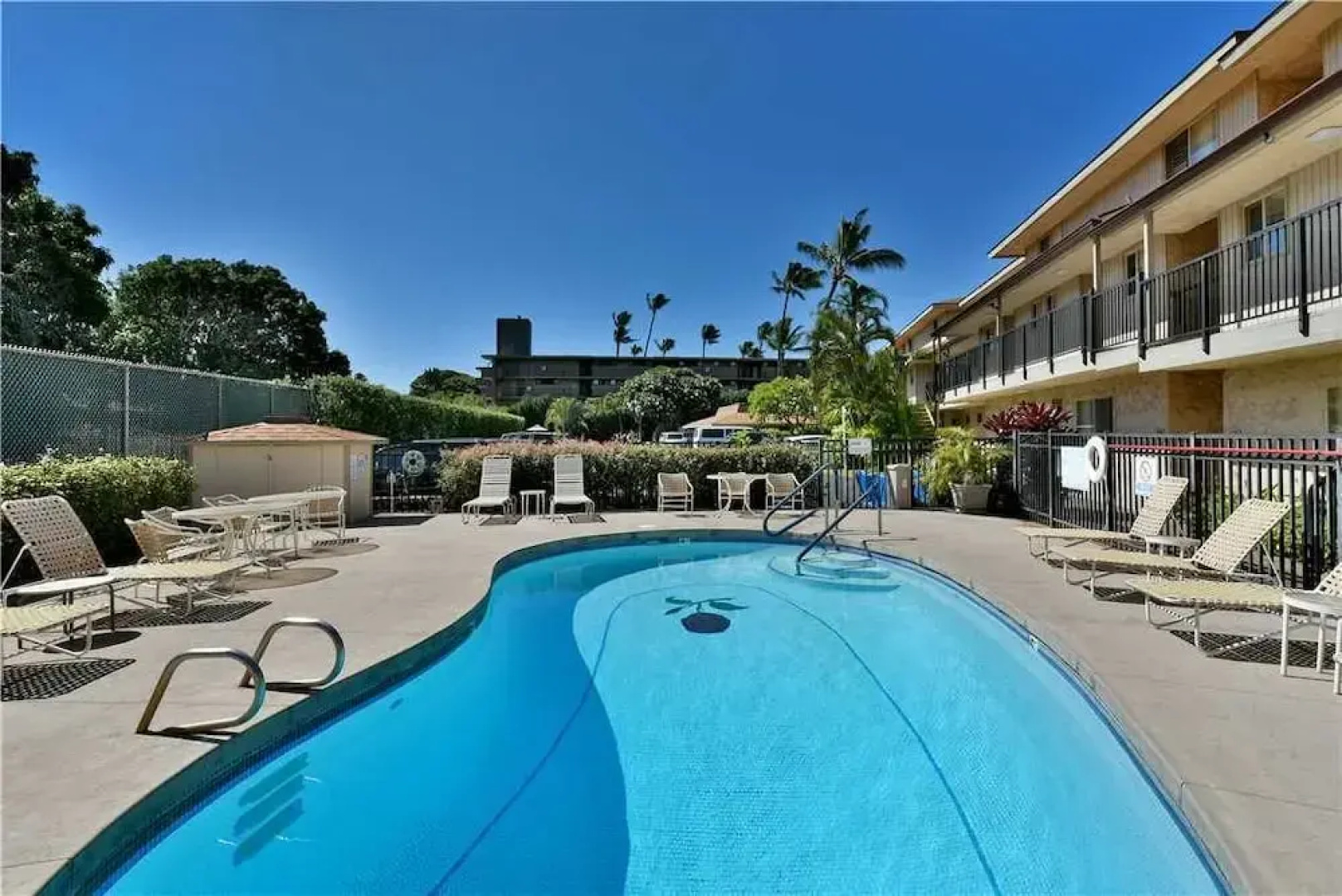 Lokelani #A205 - 2 Br condo by RedAwning